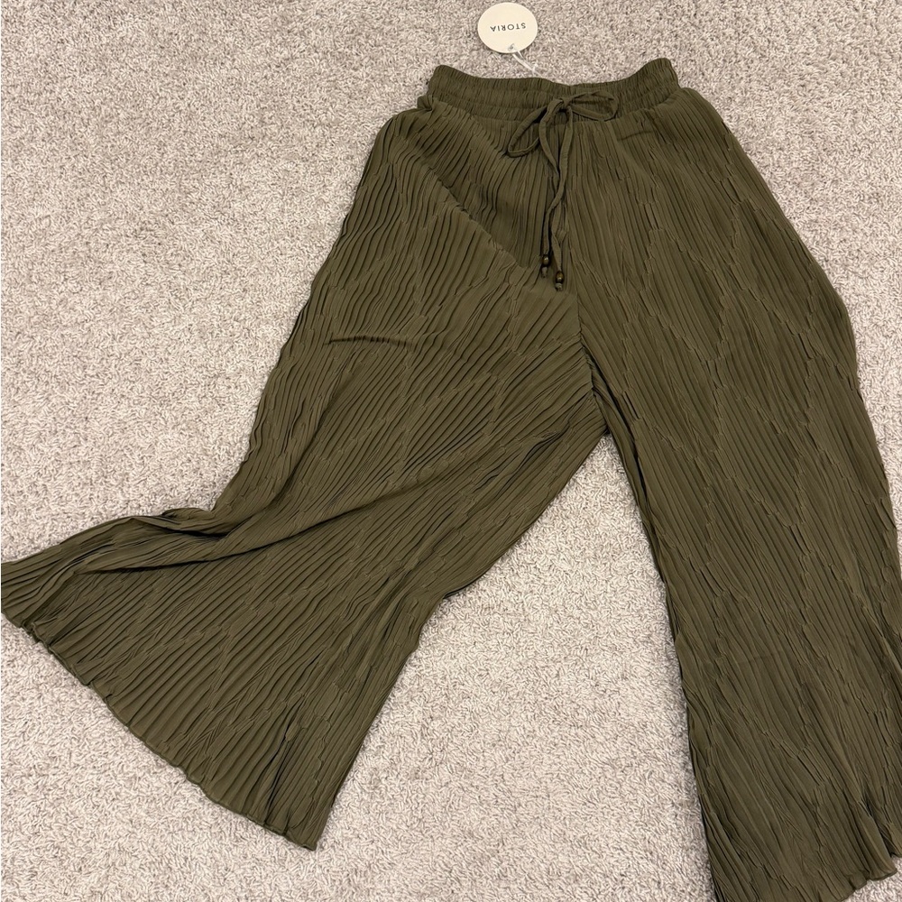 Storia Olive Pleated Wide-Leg Pants